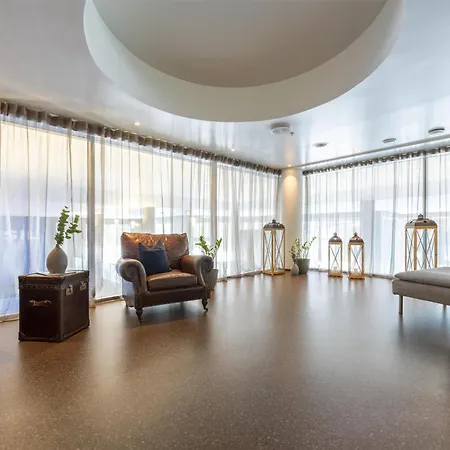 Radisson Blu Resort, 4*