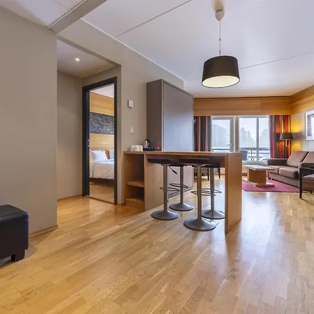 리조트 Radisson Blu Resort, 트리실